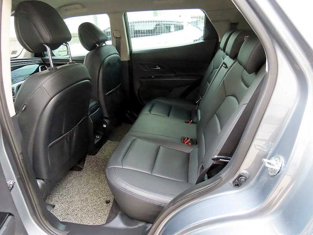 KG모빌리티(쌍용) 코란도 뷰티풀코란도 2WD 가솔린 1.5 C5 이미지 6