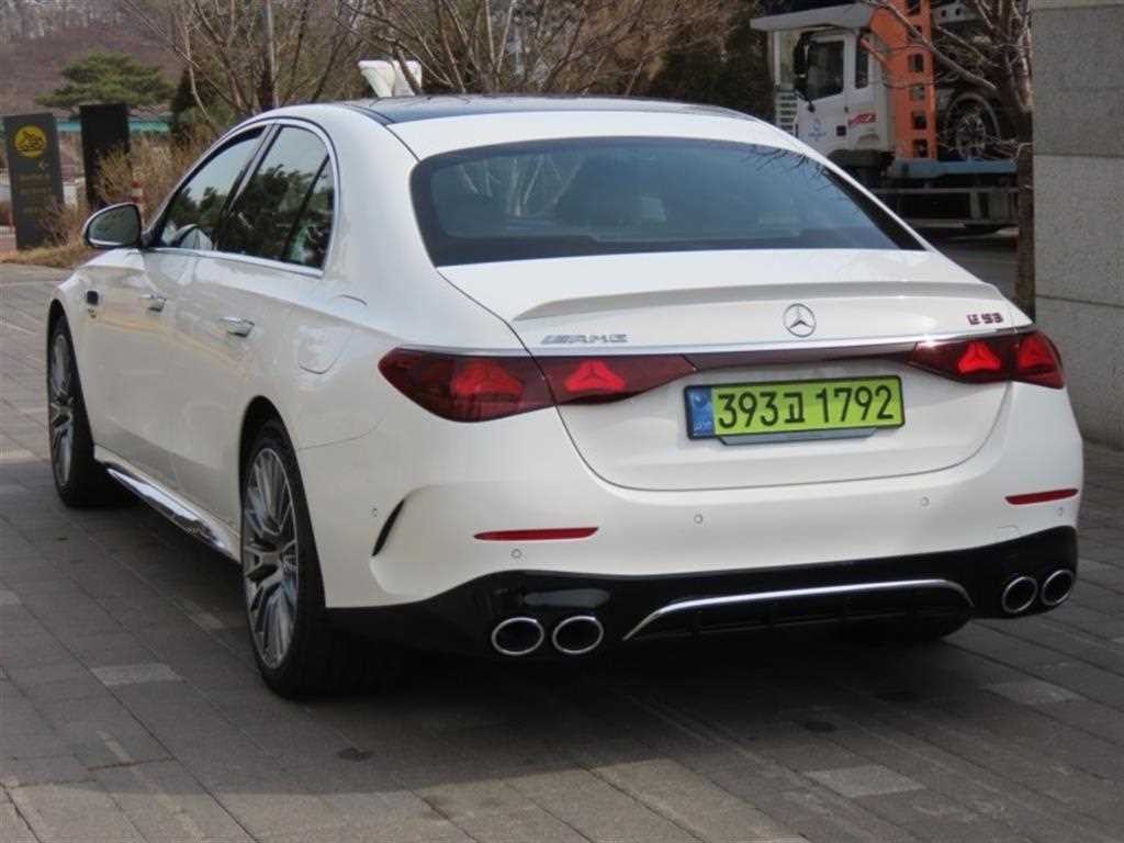 벤츠 E 클래스 E-클래스 W214 E53 AMG 하이브리드 4MATIC+ 이미지 4