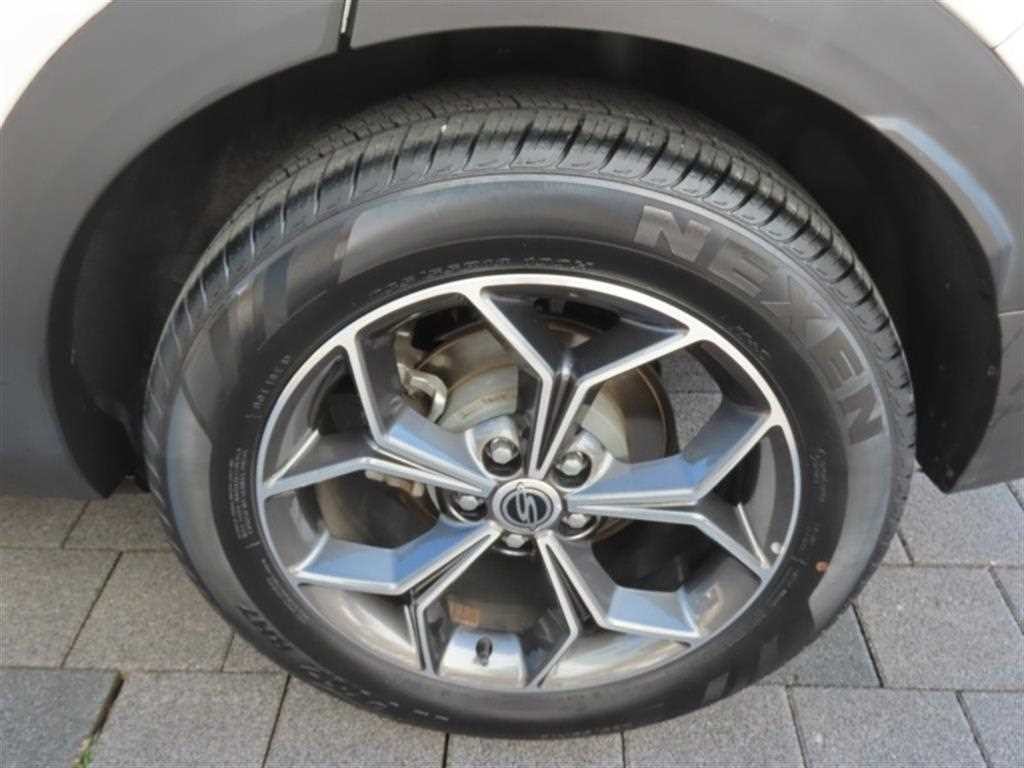 KG모빌리티(쌍용) 코란도 뷰티풀코란도 2WD 가솔린 1.5 C5 플러스 이미지 17