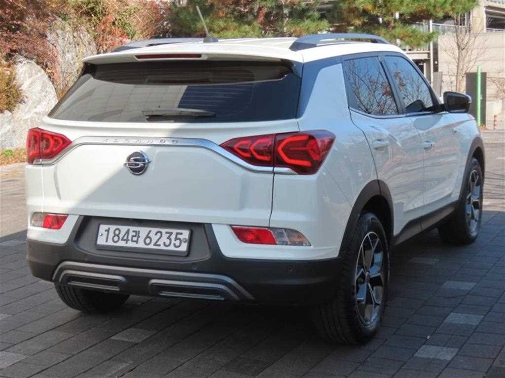 KG모빌리티(쌍용) 코란도 뷰티풀코란도 2WD 가솔린 1.5 C5 플러스 이미지 3