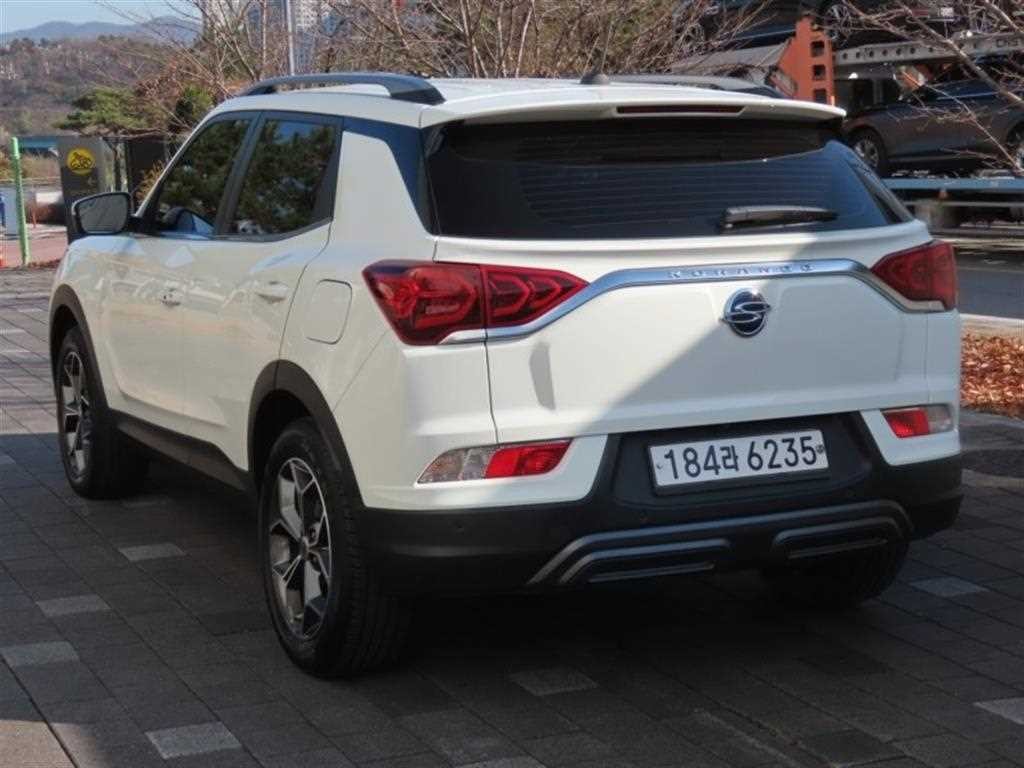 KG모빌리티(쌍용) 코란도 뷰티풀코란도 2WD 가솔린 1.5 C5 플러스 이미지 4