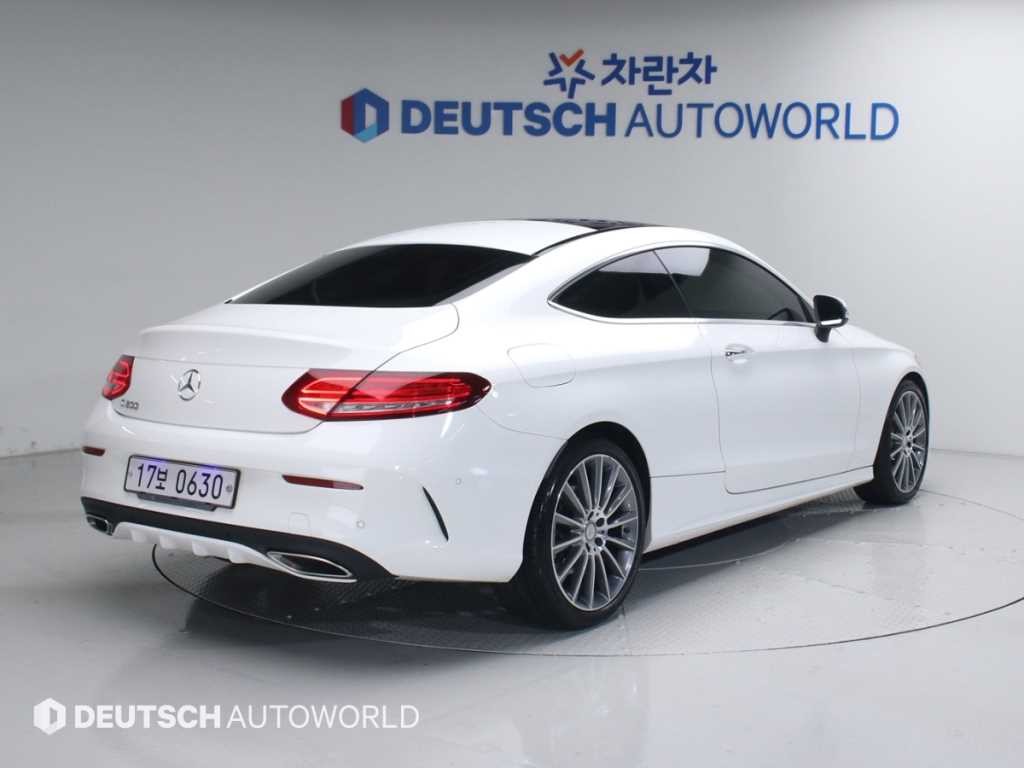 벤츠 C 클래스 C클래스 W205 C200 쿠페 이미지 2