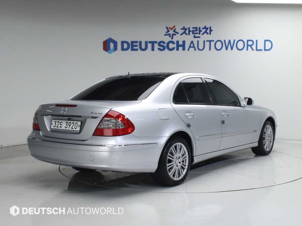벤츠 E 클래스 E-클래스 E350 4MATIC 이미지 2