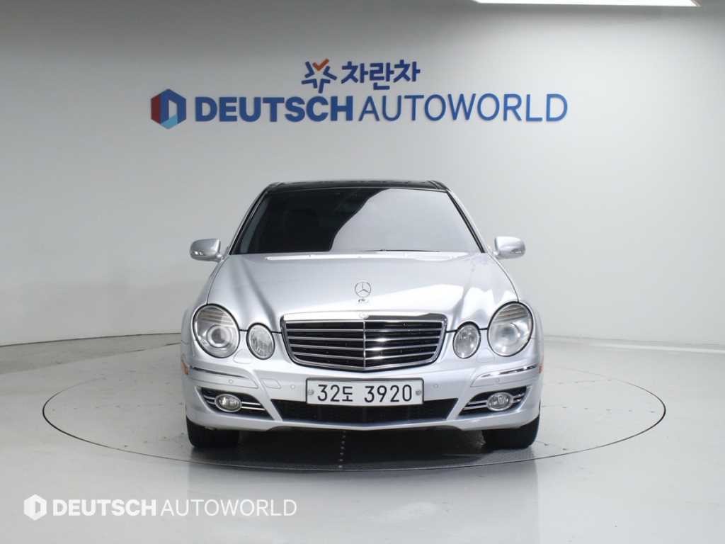 벤츠 E 클래스 E-클래스 E350 4MATIC 이미지 3