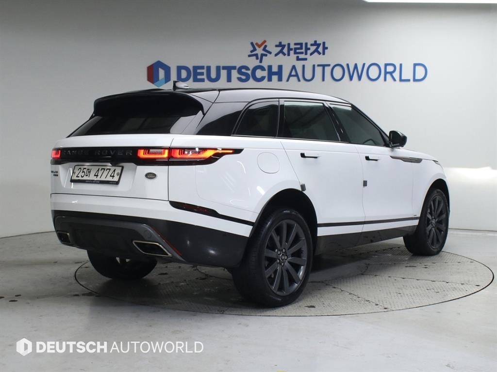 랜드로버 레인지로버 벨라 3.0 D300 R-다이나믹 HSE 이미지 2
