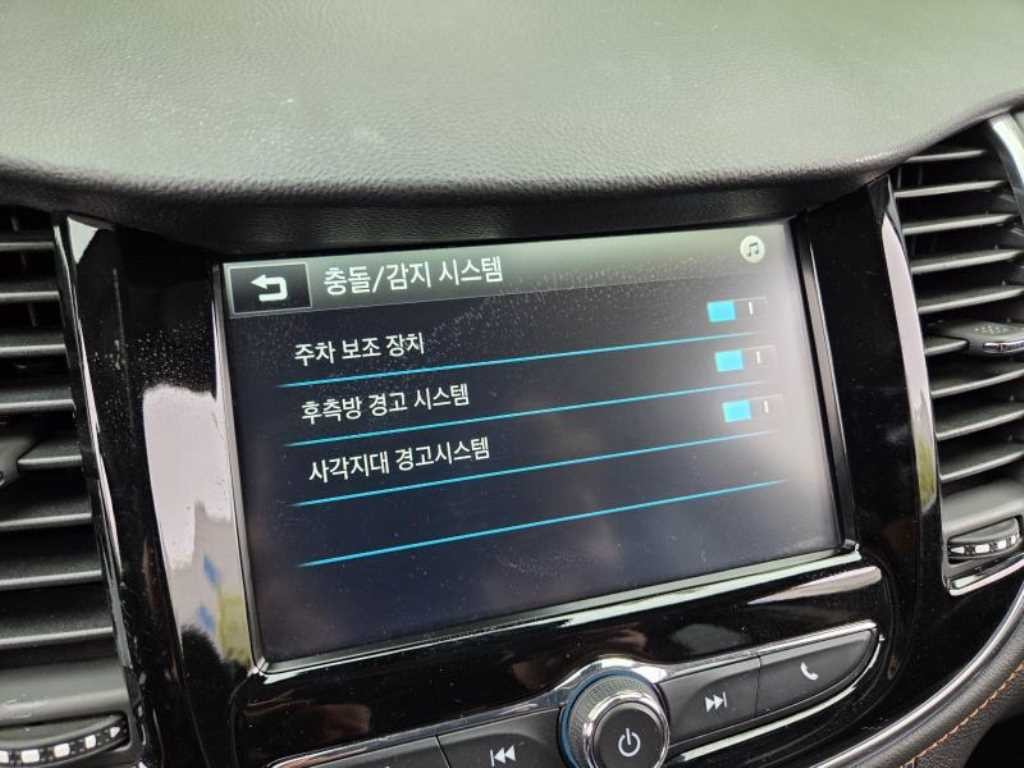 쉐보레 트랙스 더뉴트랙스 가솔린 1.4 프리미어 이미지 14