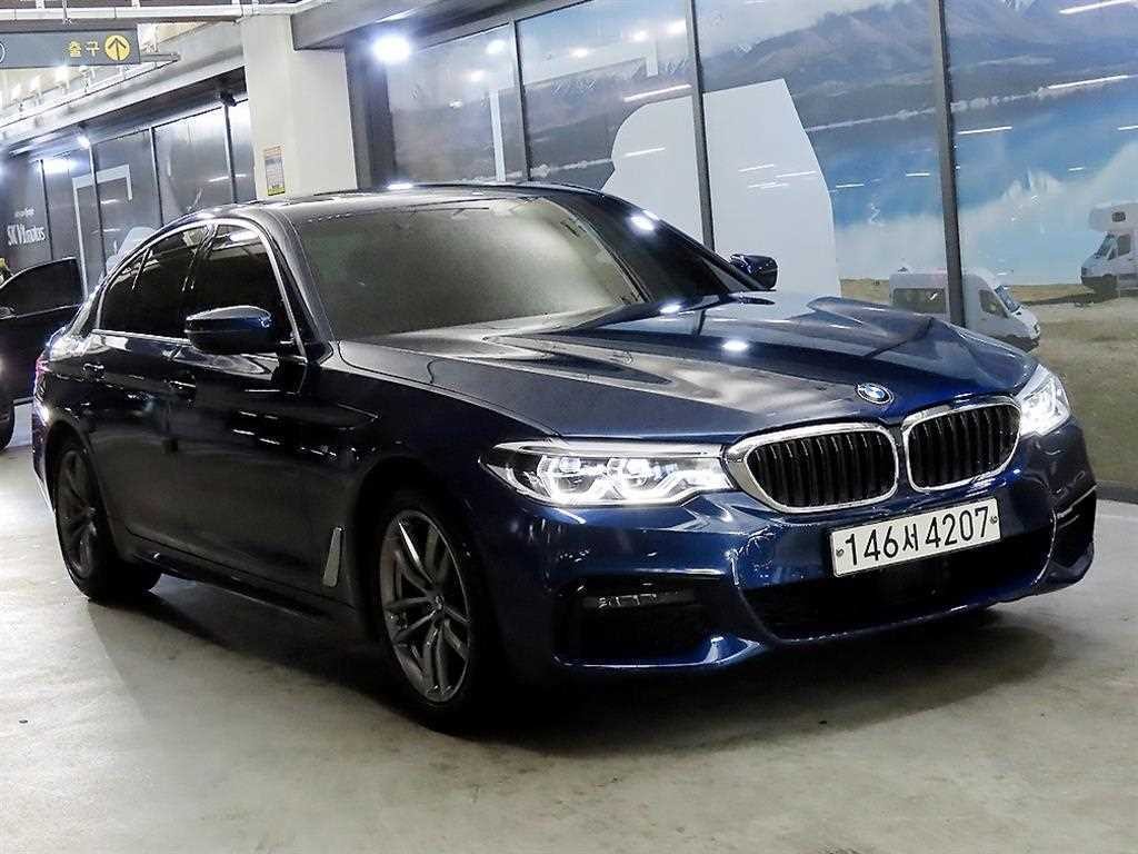 BMW 5시리즈 5시리즈 (G30) 520i M 스포츠 이미지 1