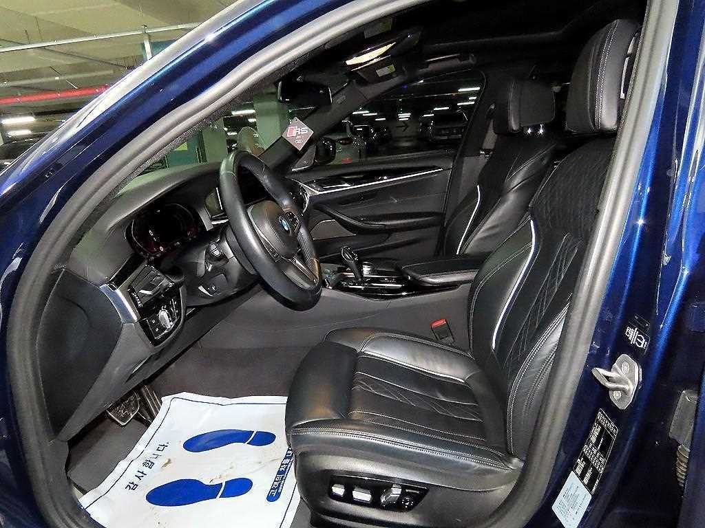 BMW 5시리즈 5시리즈 (G30) 520i M 스포츠 이미지 6