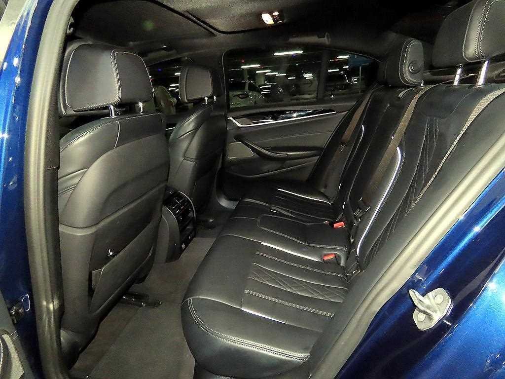 BMW 5시리즈 5시리즈 (G30) 520i M 스포츠 이미지 7