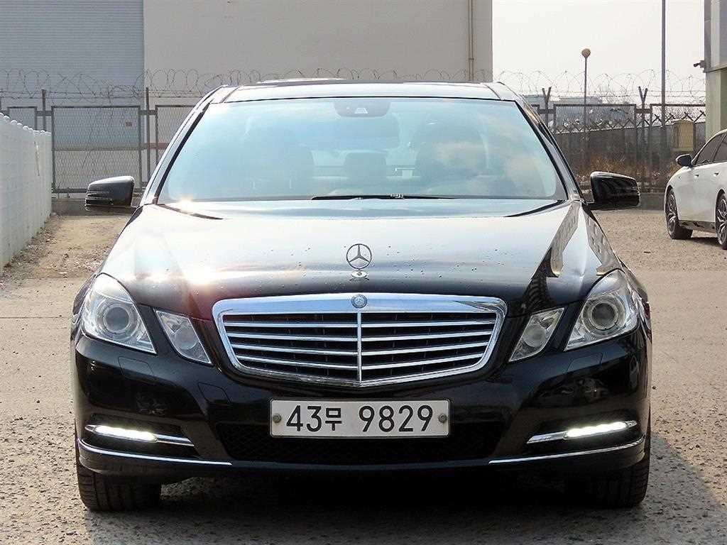 벤츠 E 클래스 E-클래스 W212 E300 엘레강스 이미지 1