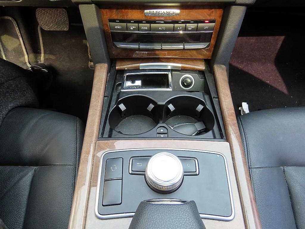벤츠 E 클래스 E-클래스 W212 E300 엘레강스 이미지 13