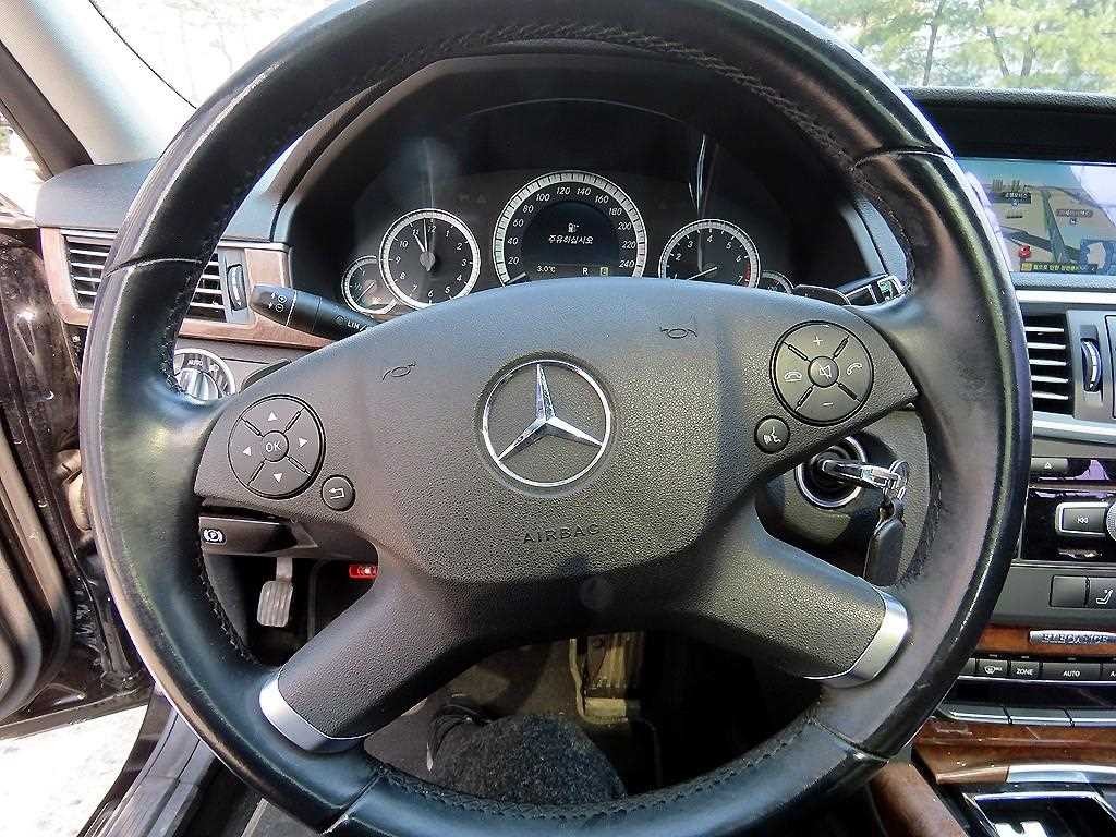 벤츠 E 클래스 E-클래스 W212 E300 엘레강스 이미지 8