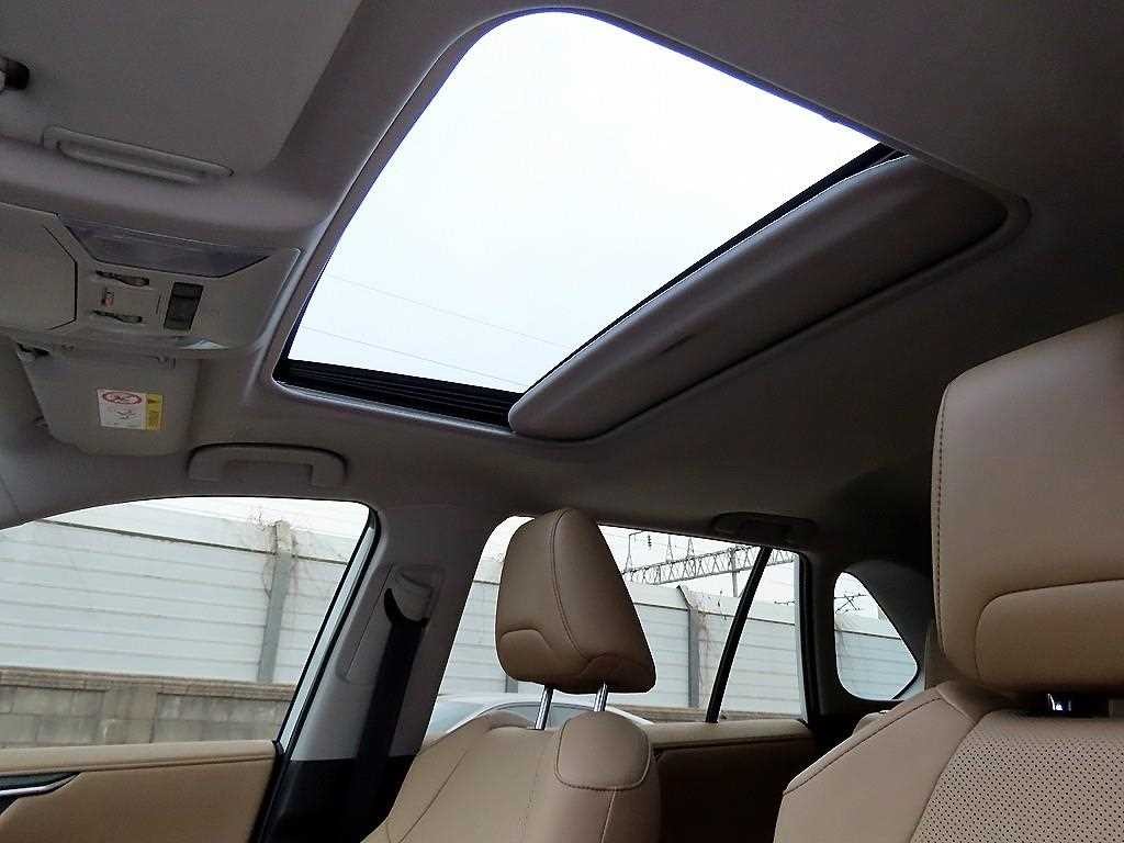 토요타 라브4 RAV4(5세대) 2.5 4WD 하이브리드 LTD 이미지 16
