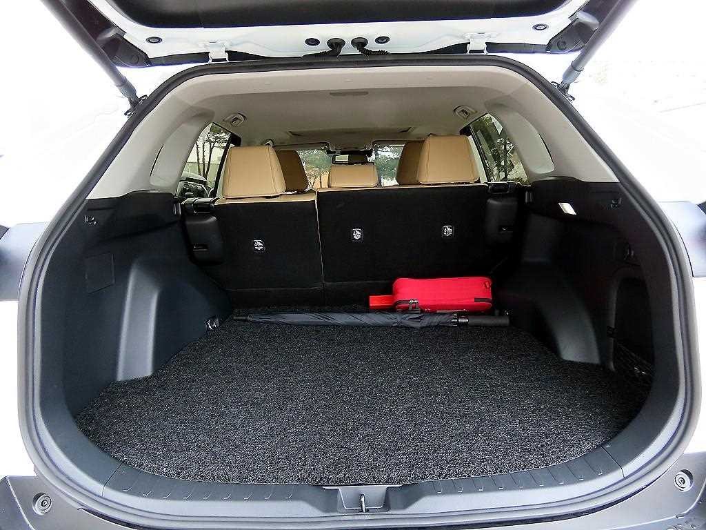 토요타 라브4 RAV4(5세대) 2.5 4WD 하이브리드 LTD 이미지 17
