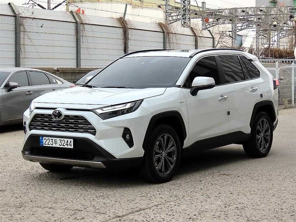 토요타 라브4 RAV4(5세대) 2.5 4WD 하이브리드 LTD 이미지 3