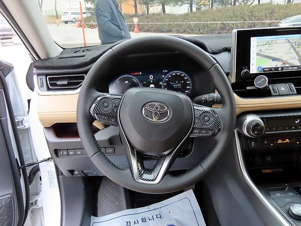 토요타 라브4 RAV4(5세대) 2.5 4WD 하이브리드 LTD 이미지 9