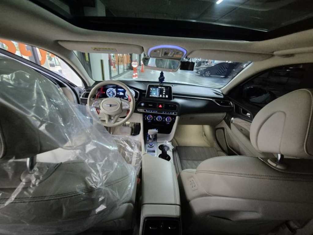 제네시스 G70 3.3T 스포츠 AWD 프레스티지 이미지 9