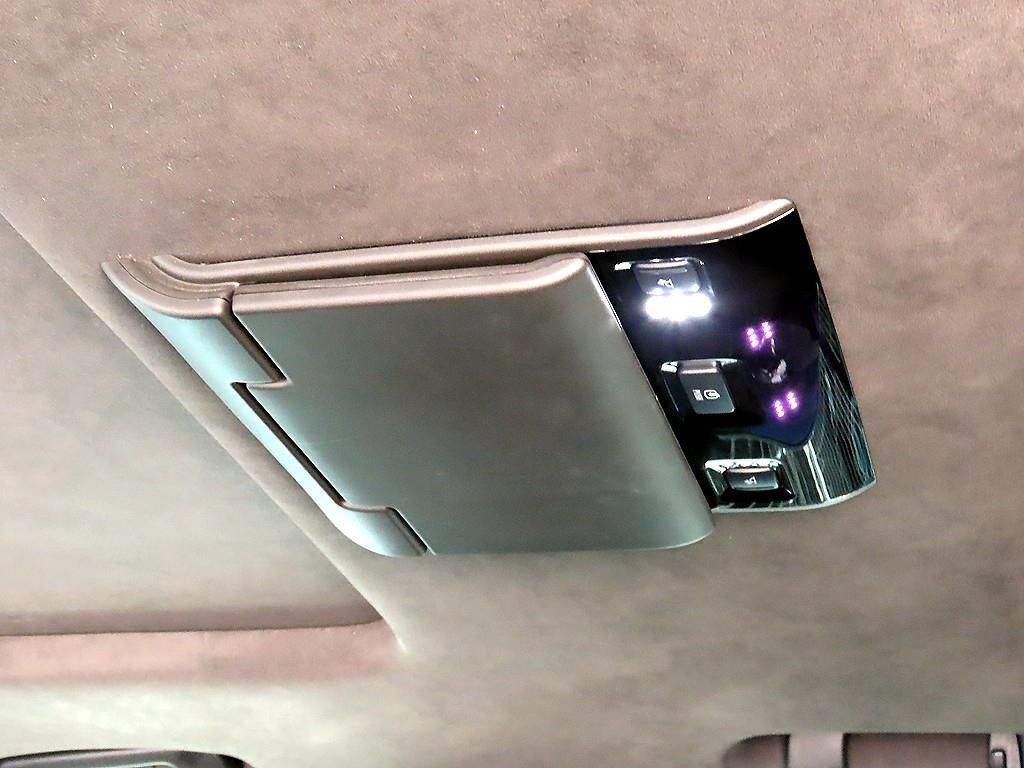 캐딜락 에스컬레이드 6.2 V8 ESV 이미지 15