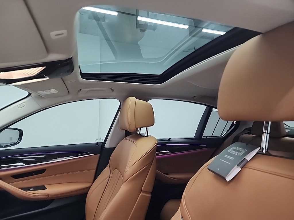 BMW 5시리즈 5시리즈 (G30) 520i 럭셔리 이미지 14