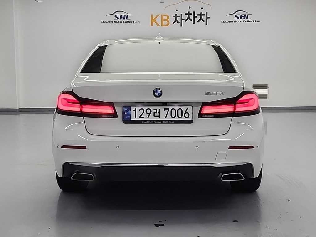 BMW 5시리즈 5시리즈 (G30) 520i 럭셔리 이미지 3