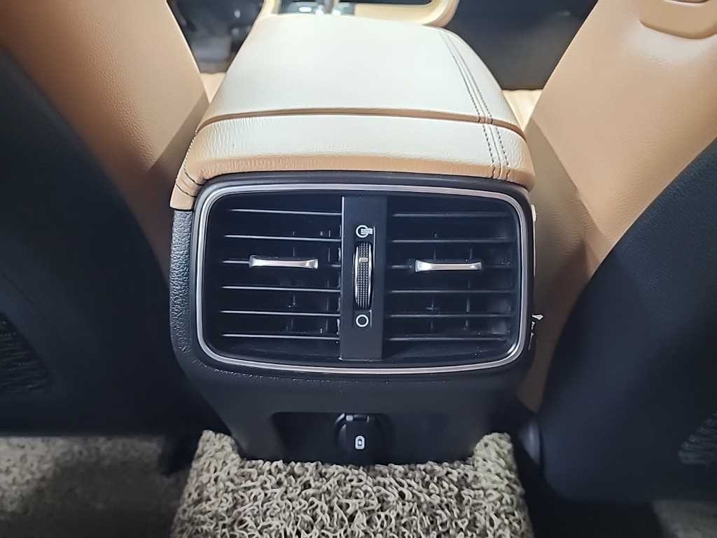 제네시스 G70 더 뉴 G70 디젤 2.2D 4WD 이미지 13