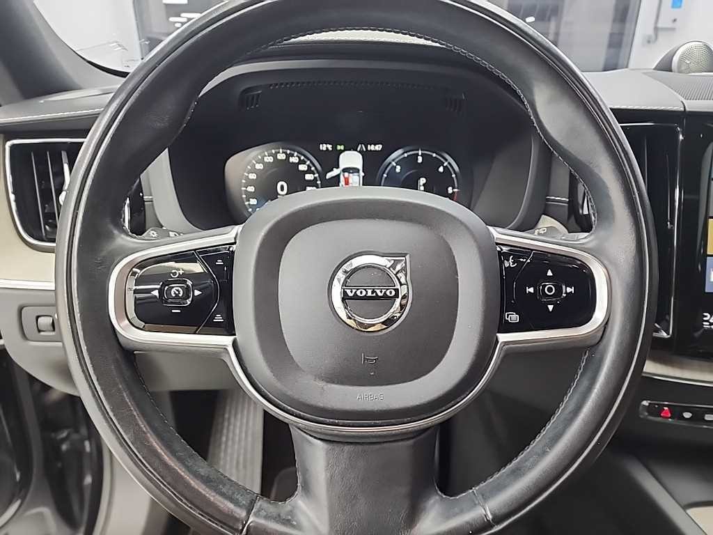 볼보 XC60 XC60(2세대) D5 AWD 인스크립션 이미지 10
