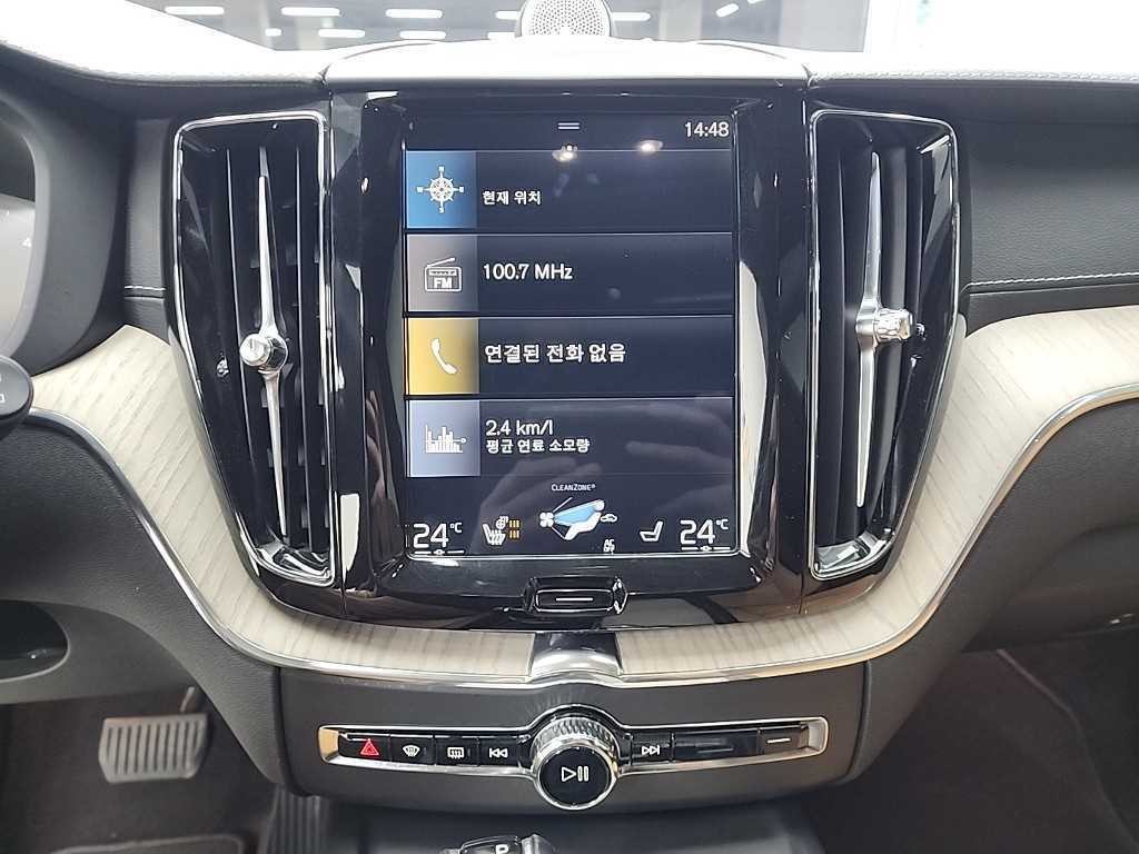 볼보 XC60 XC60(2세대) D5 AWD 인스크립션 이미지 11