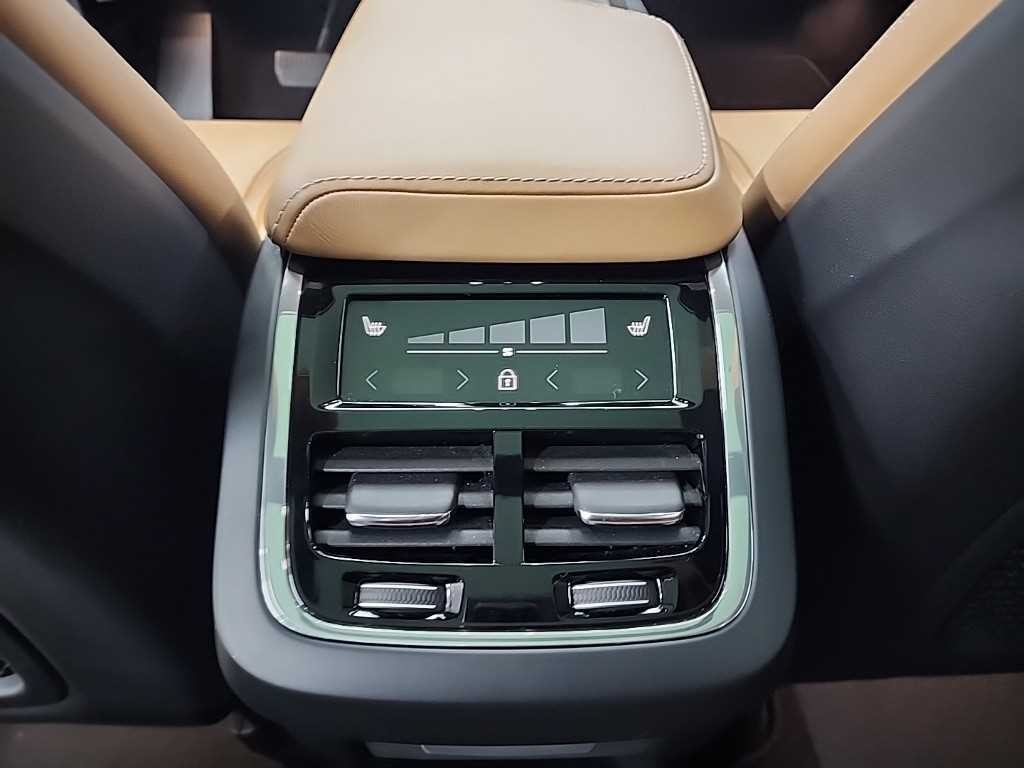 볼보 XC60 XC60(2세대) D5 AWD 인스크립션 이미지 13