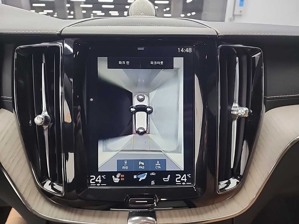 볼보 XC60 XC60(2세대) D5 AWD 인스크립션 이미지 16