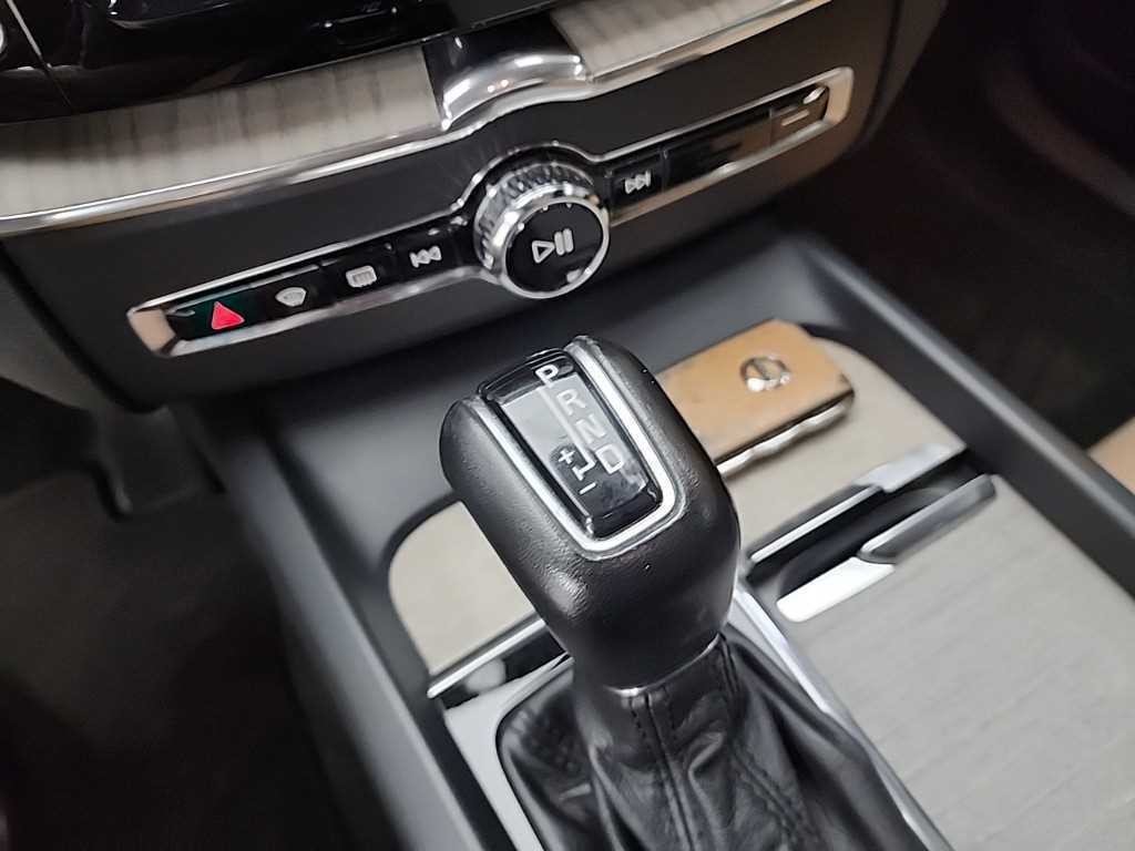 볼보 XC60 XC60(2세대) D5 AWD 인스크립션 이미지 9