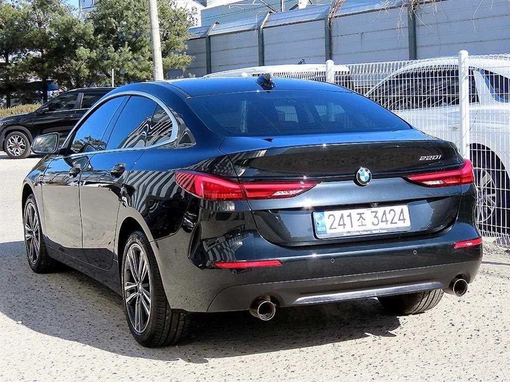 BMW 2시리즈 2시리즈 그란쿠페 (F44) 220i 어드밴티지 이미지 3