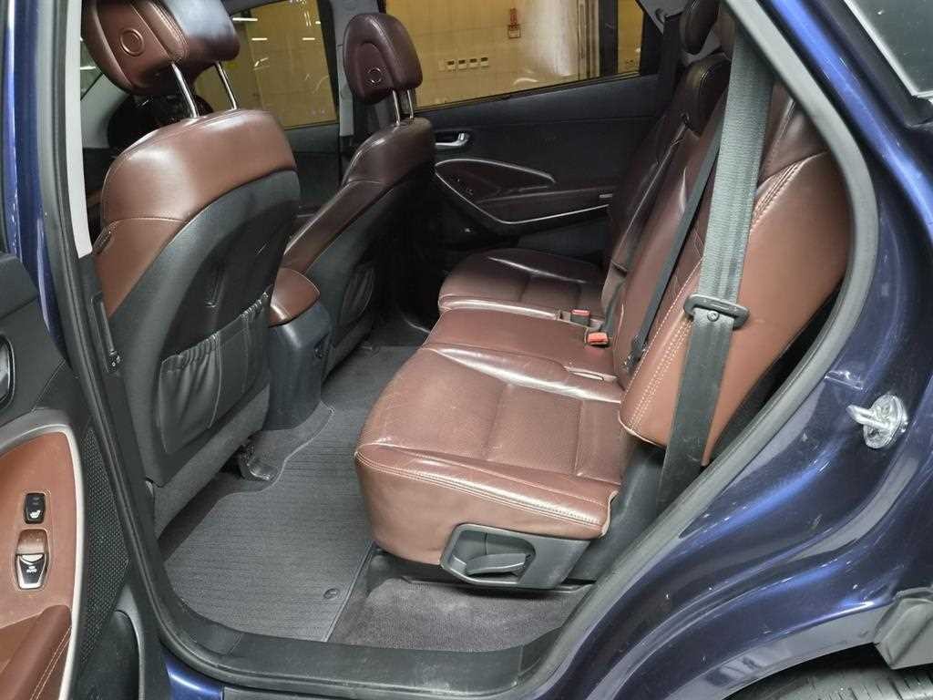 현대 맥스크루즈 더뉴맥스크루즈 E-VGT R2.2 2WD 파이니스트에디션 이미지 9