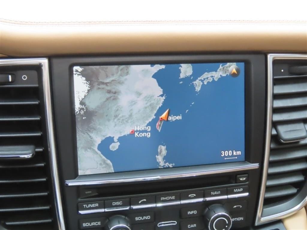 포르쉐 파나메라 4.8 4S 이미지 8