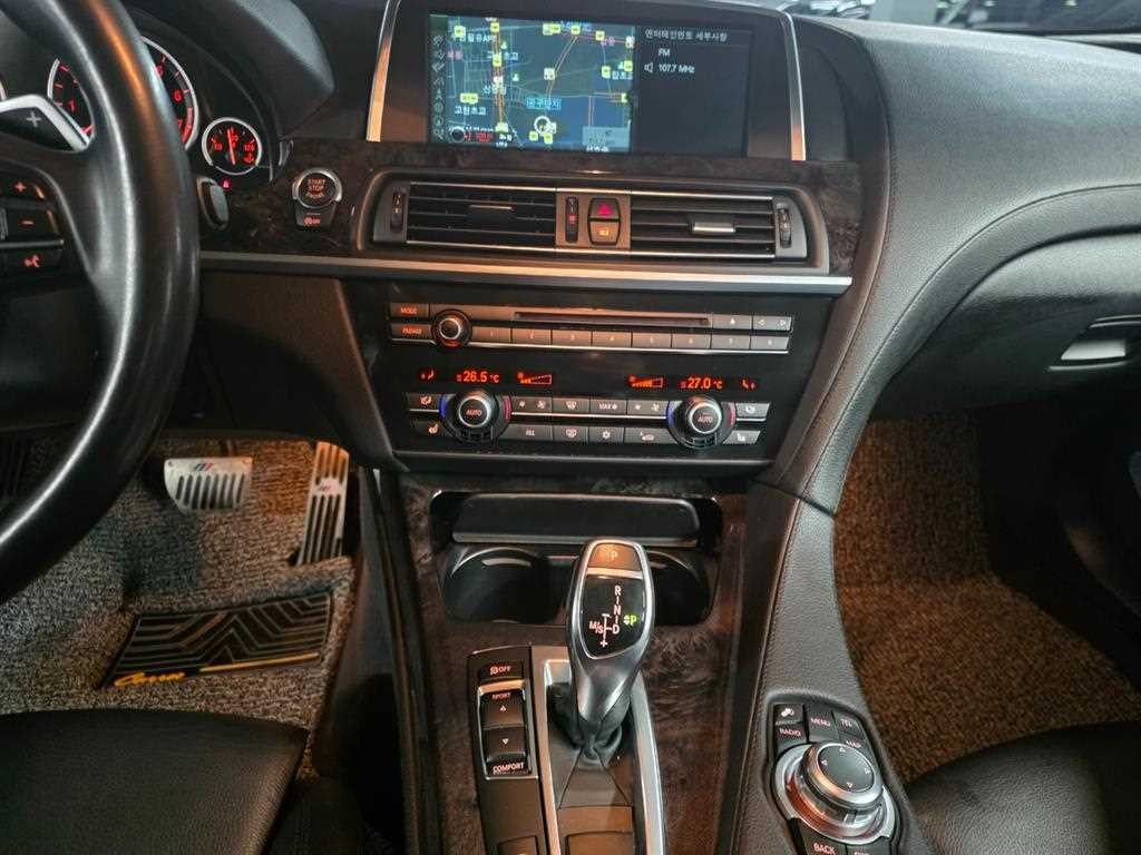 BMW 6시리즈 6시리즈 (F12) 640 그란쿠페 i 이미지 9