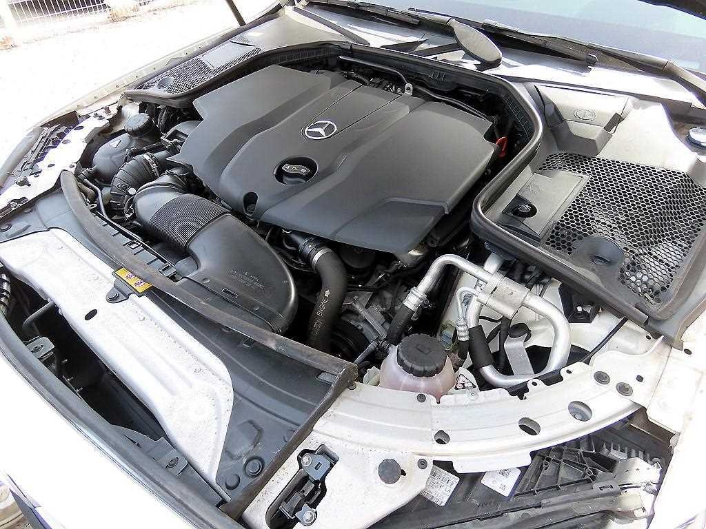 벤츠 C 클래스 C클래스 W205 C220 d 아방가르드 이미지 19
