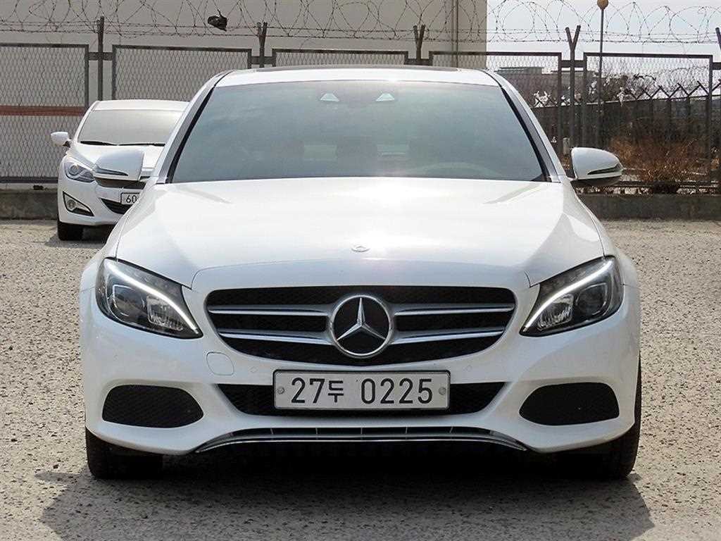 벤츠 C 클래스 C클래스 W205 C220 d 아방가르드 이미지 2