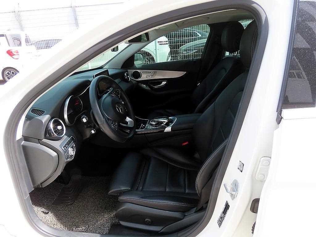 벤츠 C 클래스 C클래스 W205 C220 d 아방가르드 이미지 5