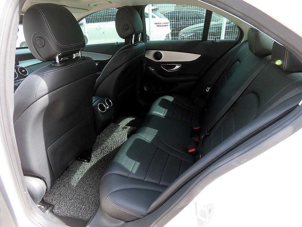 벤츠 C 클래스 C클래스 W205 C220 d 아방가르드 이미지 6
