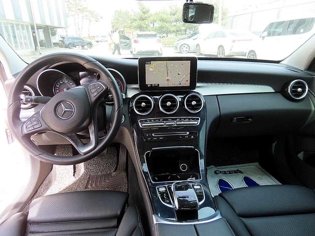 벤츠 C 클래스 C클래스 W205 C220 d 아방가르드 이미지 7
