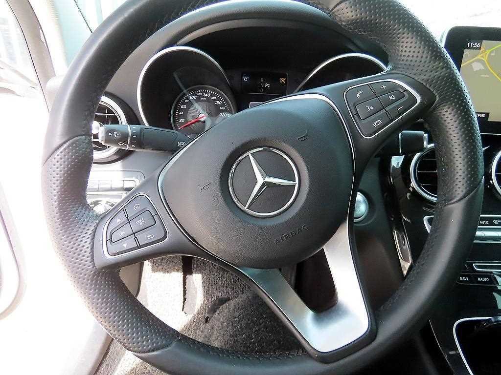 벤츠 C 클래스 C클래스 W205 C220 d 아방가르드 이미지 8