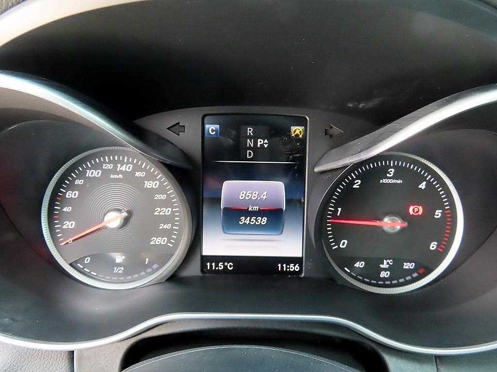 벤츠 C 클래스 C클래스 W205 C220 d 아방가르드 이미지 9