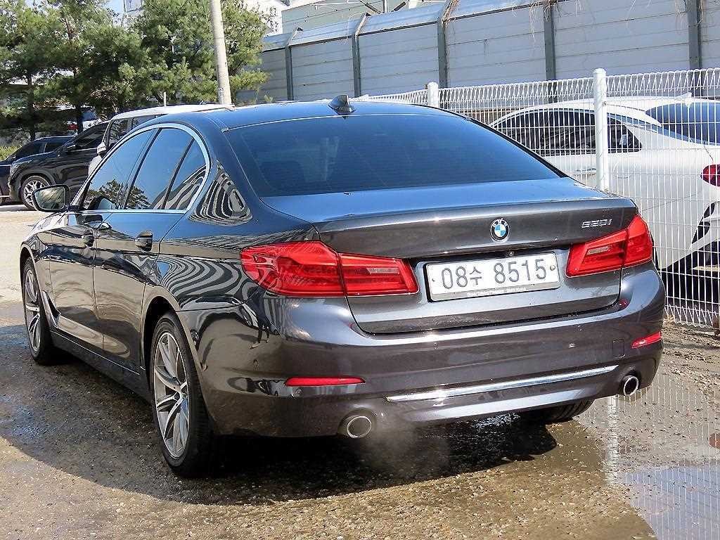 BMW 5시리즈 5시리즈 (G30) 520i 럭셔리 이미지 3
