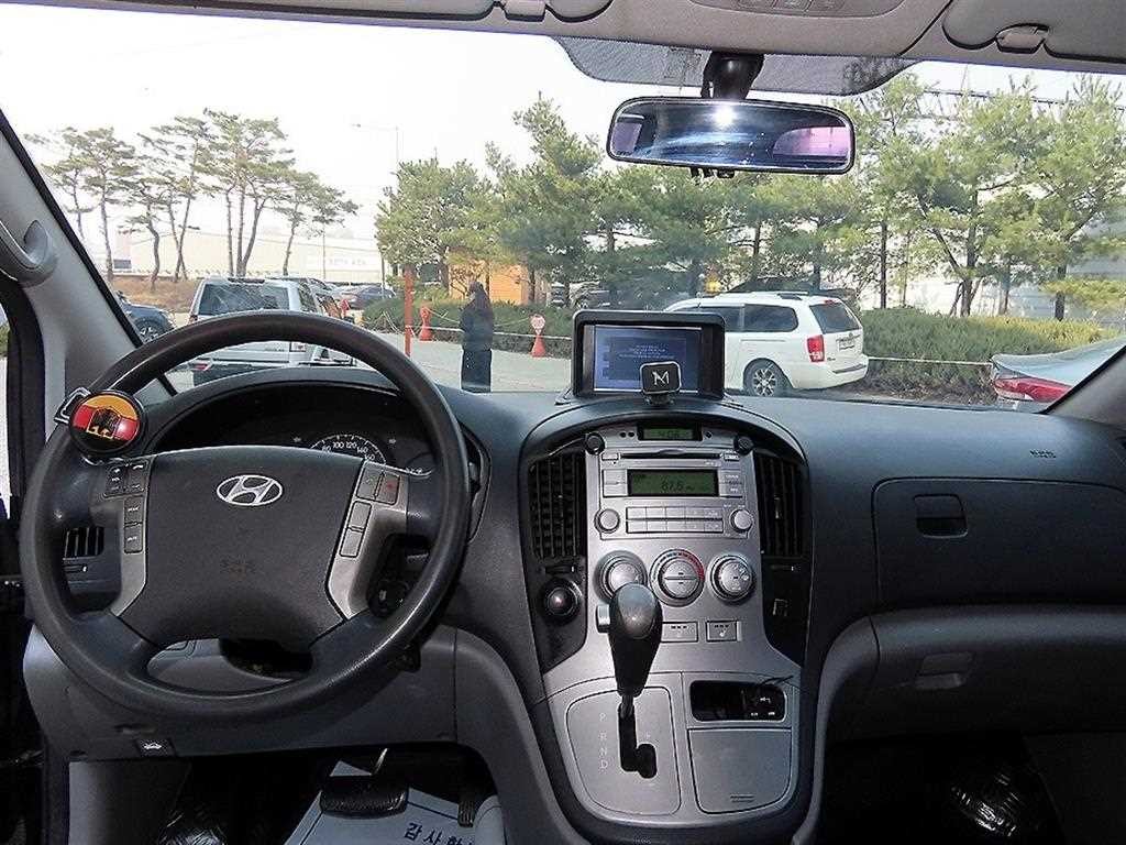 현대 스타렉스 그랜드 스타렉스 밴 5인승 CVX 럭셔리 이미지 7