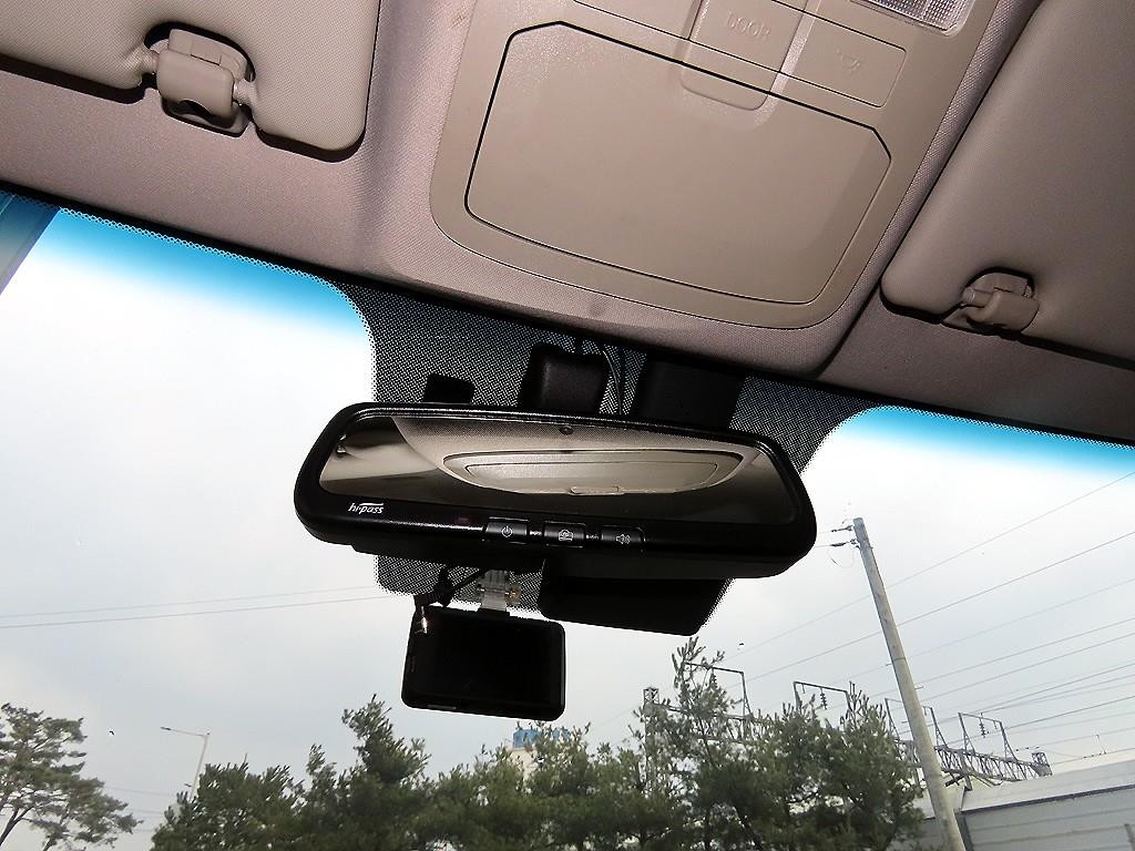 KG모빌리티(쌍용) 코란도 뷰티풀코란도 2WD 디젤 1.6 C5 플러스 이미지 16