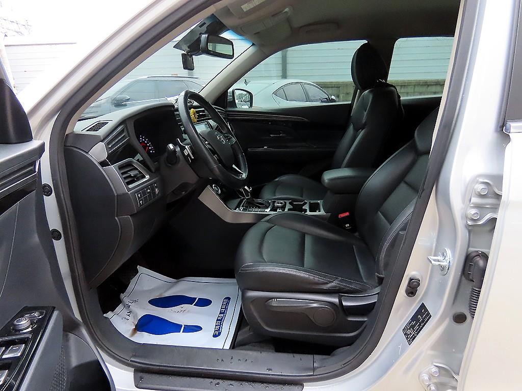 KG모빌리티(쌍용) 코란도 뷰티풀코란도 2WD 디젤 1.6 C5 플러스 이미지 5
