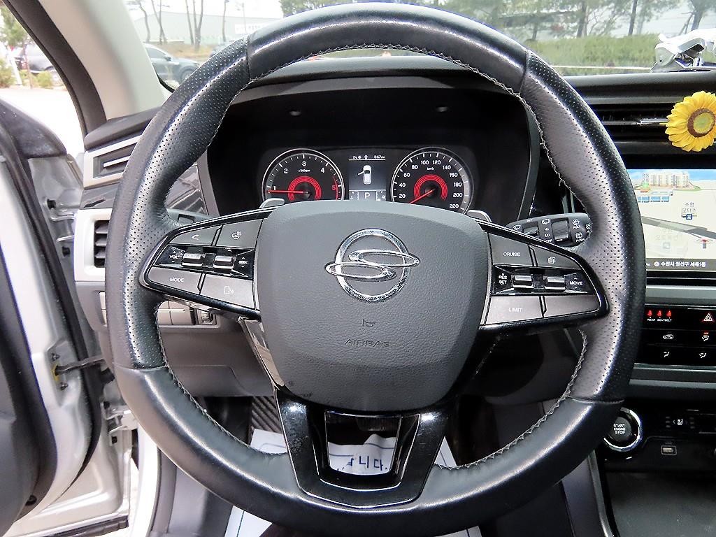 KG모빌리티(쌍용) 코란도 뷰티풀코란도 2WD 디젤 1.6 C5 플러스 이미지 8