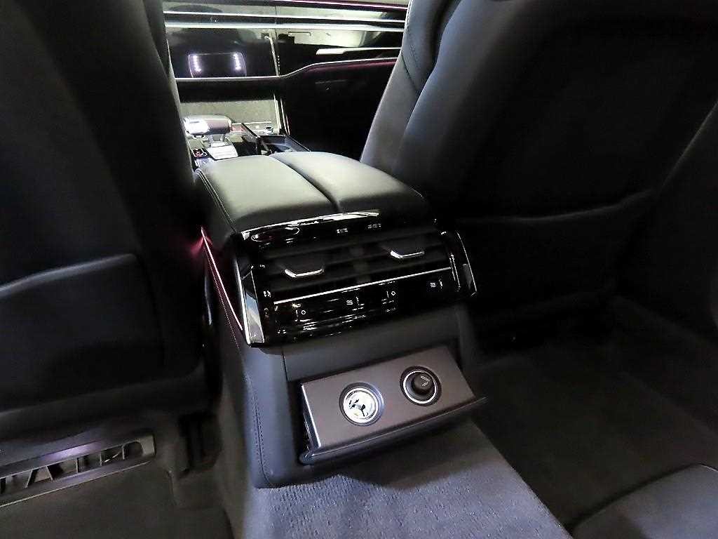 아우디 A8 A8 (D5) 55 TFSI 콰트로 LWB 이미지 13