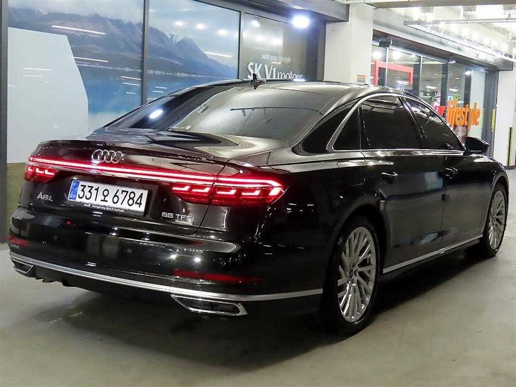 아우디 A8 A8 (D5) 55 TFSI 콰트로 LWB 이미지 4