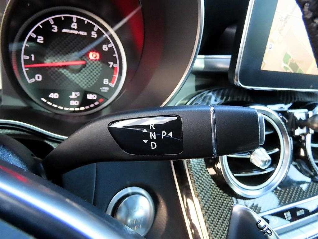 벤츠 GLC 클래스 GLC클래스 X253 AMG GLC 63 4MATIC+ 이미지 11