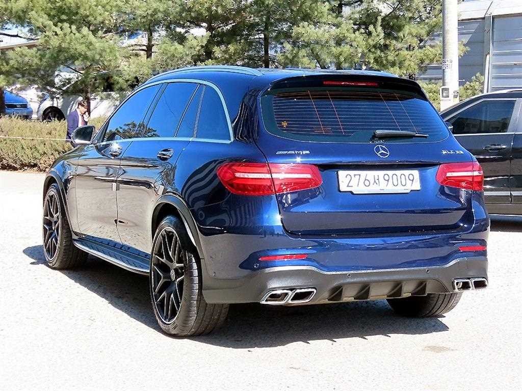 벤츠 GLC 클래스 GLC클래스 X253 AMG GLC 63 4MATIC+ 이미지 3